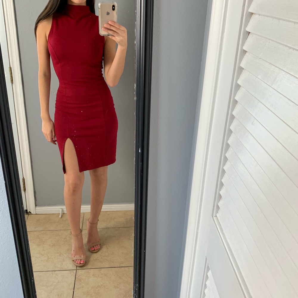 Burgundy body con dress
